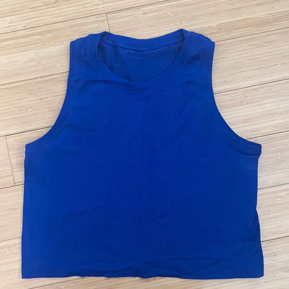 Lululemon train to be tank